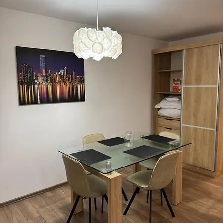 M&m * ブラショフ